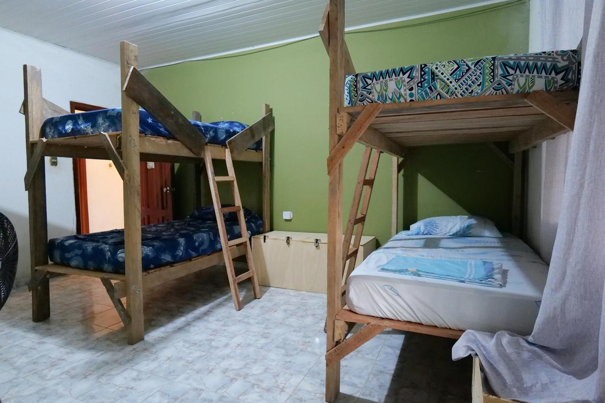 Nomada Hostel Leticia Exterior photo
